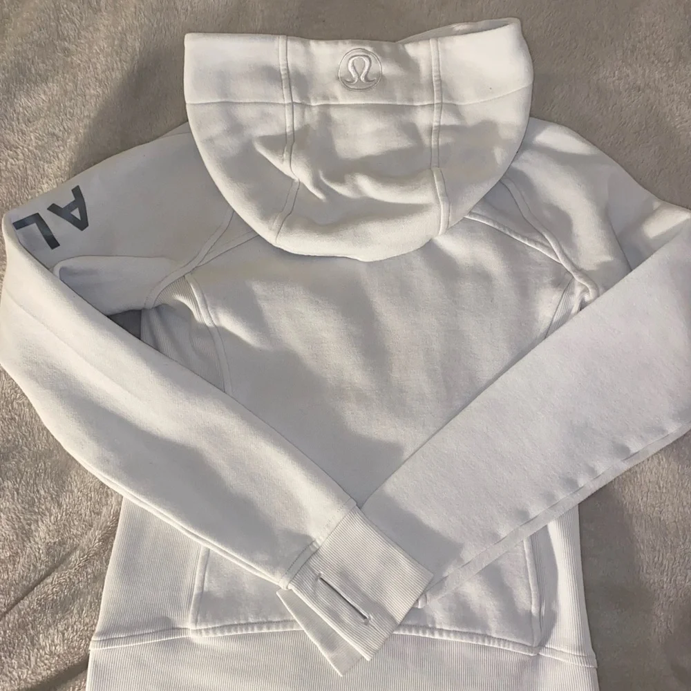 🔥 Lululemon Athletica White Hoodie Size 4 Excellent Condition - Picture 9 of 10